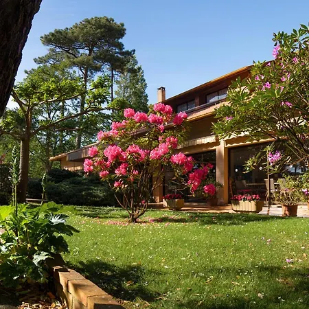 Hoteliere Les Acanthes