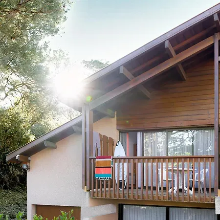 Hoteliere Les Acanthes