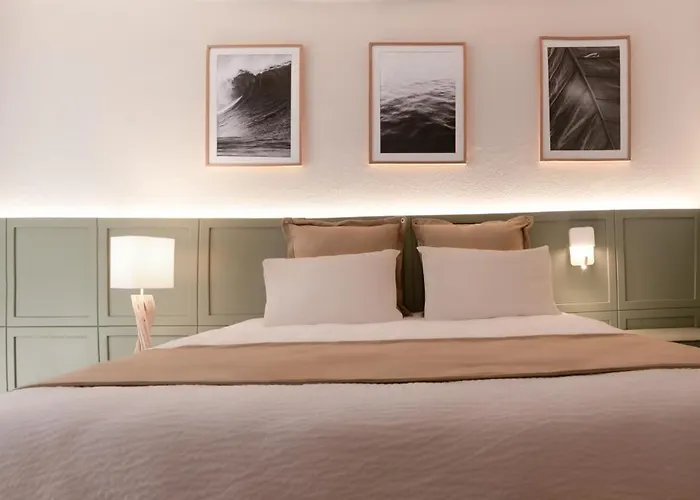 Résidence Hôtelière Les Acanthes 2*